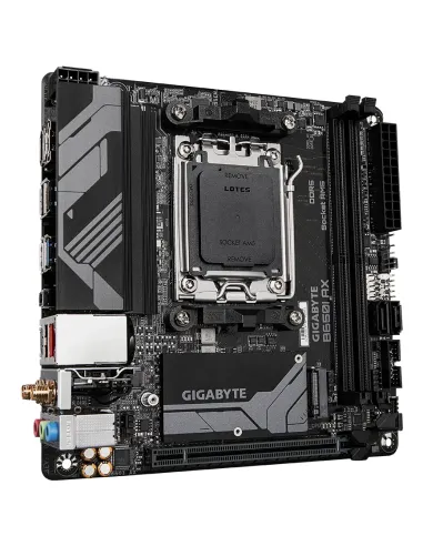 GIGABYTE B650I AX Scheda madre - AMD Ryzen serie 9000, VRM a 5+2+1 fasi, fino a 6400 MHz DDR5 (OC), 1xPCIe 4.0 M.2, LAN 2,5