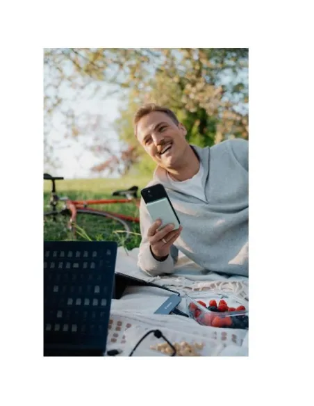 POWER BANK 10000MAH MAG SAFE GREEN