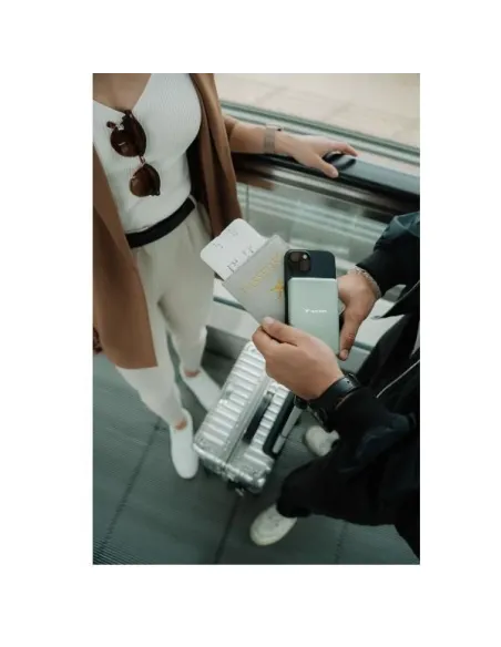 POWER BANK 10000MAH MAG SAFE GREEN