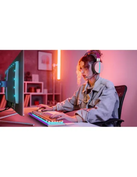 31,5 MONITOR QD-OLED REG ALT USB-C