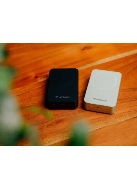 POWER BANK 20000MAH MAG SAFE GREEN