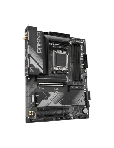 Gigabyte B650 GAMING X AX V2 e' una scheda madre su base AMD con supporto per processori con socket AM5. Supporta fino a 4 slot