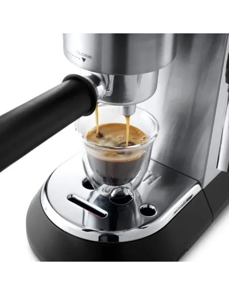 De’Longhi Dedica Style Dedica - Macchina da Caffè Manuale Espresso e Cappuccino, Polvere e Cialde ESE,1.1L, Argento (EC685.M)