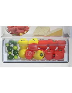 Beko BCSA285K4SN frigorifero con congelatore Da incasso 271 L Bianco 2