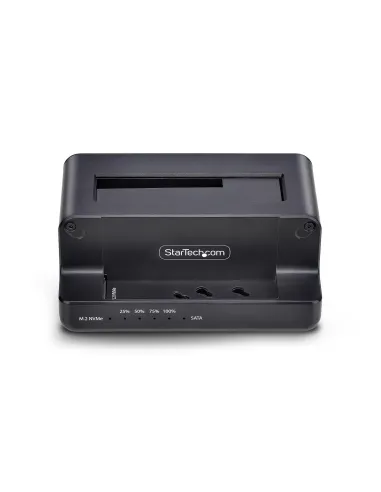 StarTech.com Duplicatore di Unità da M.2 NVMe a 2.5 3.5 SATA, Clonatore Autonomo Bidirezionale a Doppio Slot SSD da NVMe a SATA