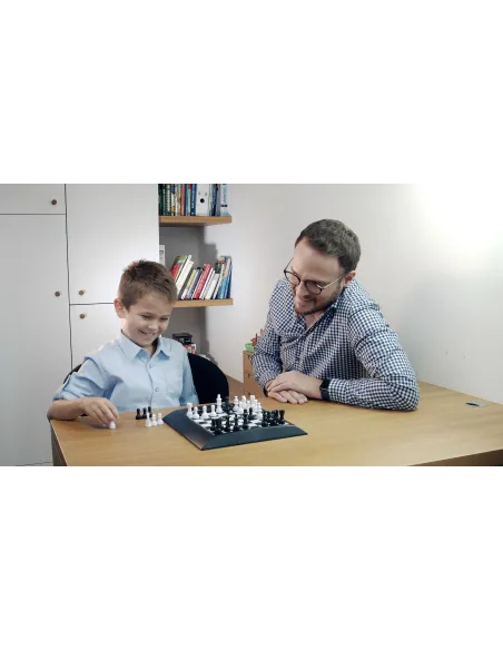Millennium ChessGenius Set di scacchi Internazionale