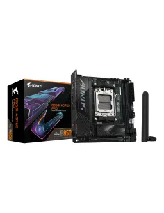 GIGABYTE B850I AORUS PRO Scheda Madre - Supporta processori AMD Ryzen Serie 9000, VRM digitale a 8+2+1 fasi, fino a 8400MHz
